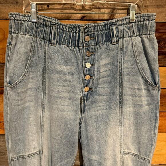 KanCan Bronte Ultra High Rise Paperbag Mom Jeans Light Wash Size 15/31 Trendy - Picture 8 of 16